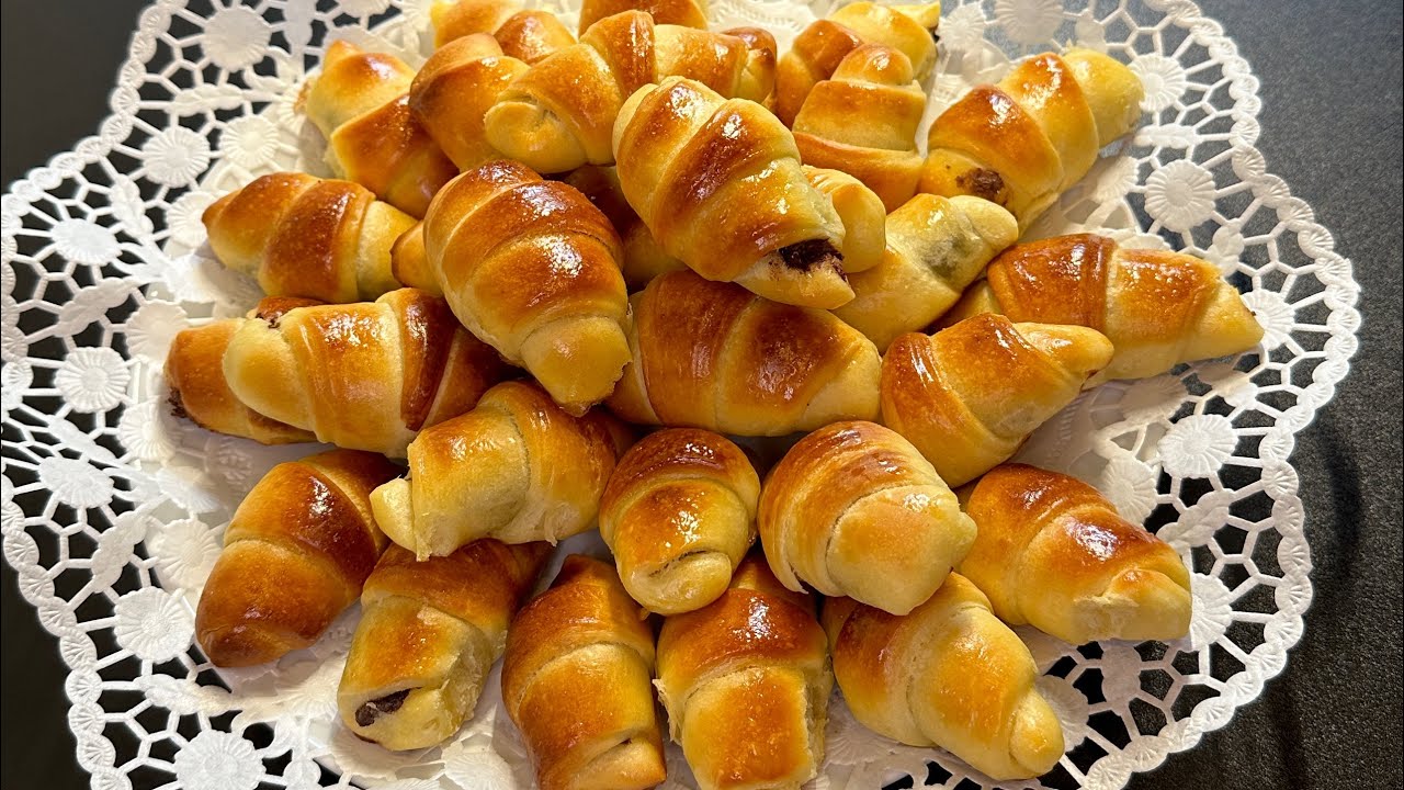Kifle te vogla me krem lajthie ( receta ne koment)