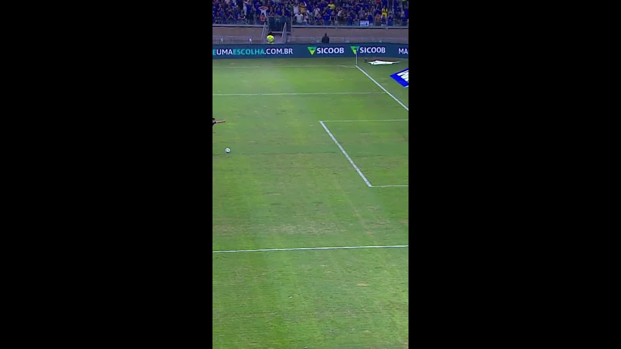 DOURADO BRIGA PRA BATER P&Ecirc;NALTI E BRUNO RODRIGUES PERDE A COBRAN&Ccedil;A | #shorts | ge.globo