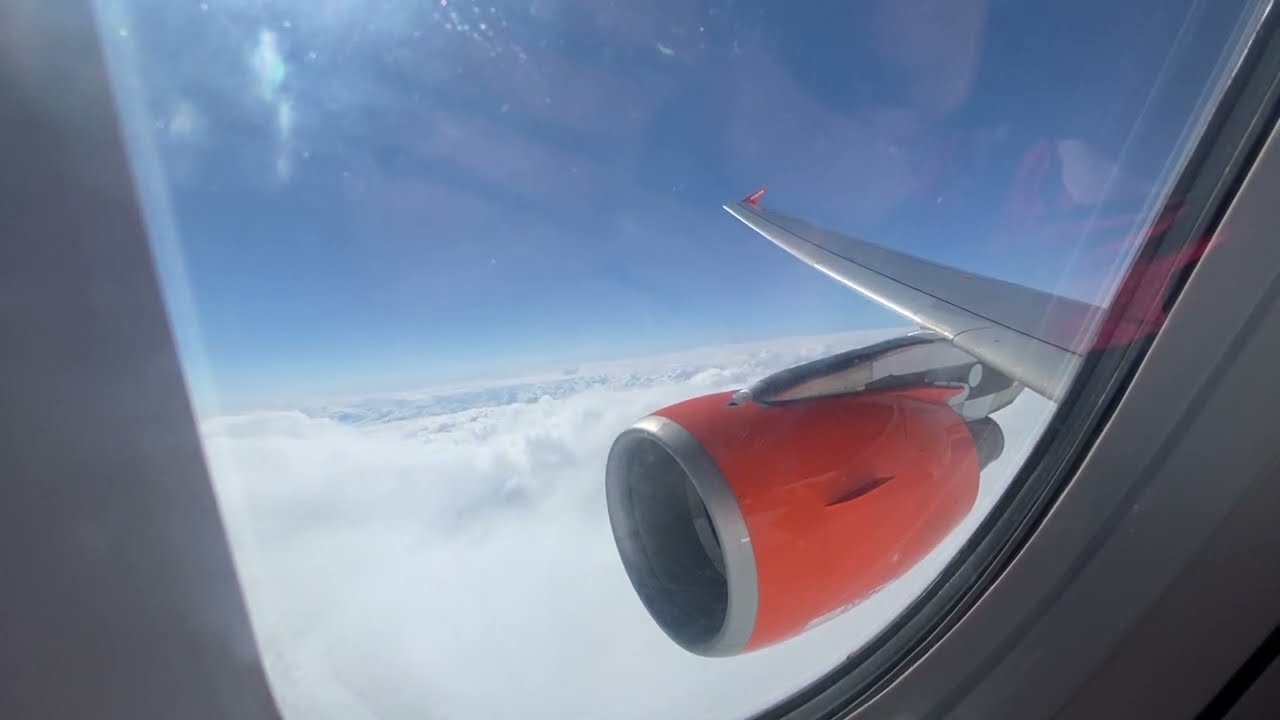 easyJet flight from Edinburgh to London Gatwick