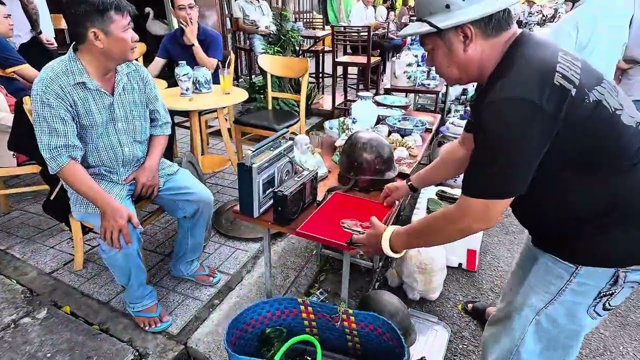 Phát Hiện 👉Điểm Mua Bán Đồ Xưa Dưới Chân Cầu Quay~Bờ Kè Long Xuyên.