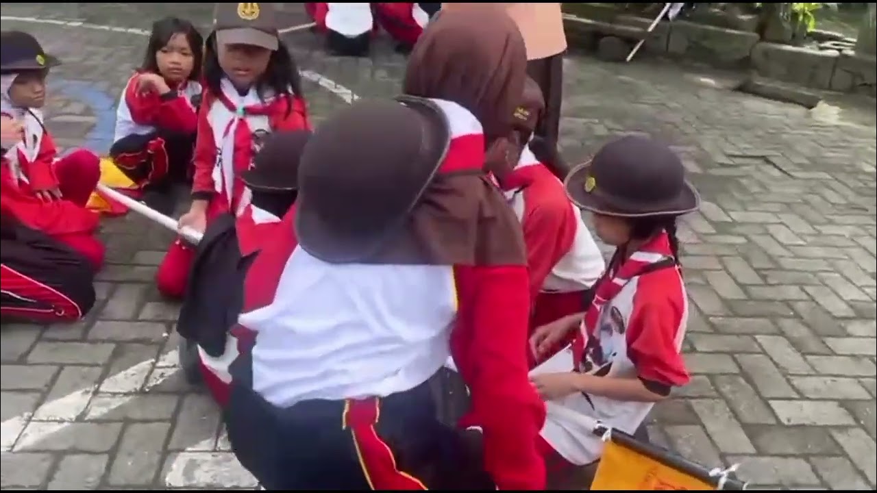 Mini Vlog Edisi Menjadi Kakak Pembina Pramuka pada Kegiatan Perjusa SDN Mrican 1 Kota Kediri