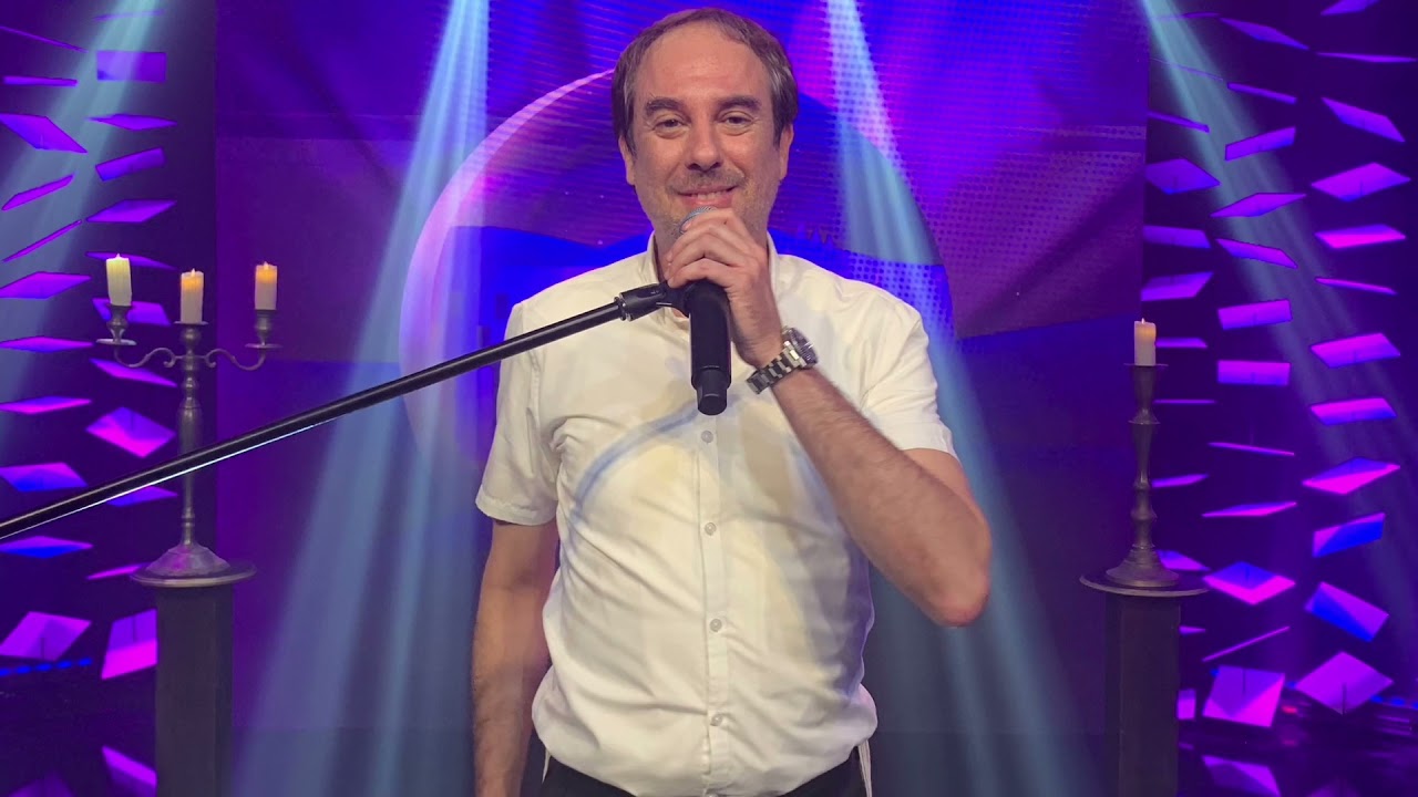 עמירן דביר בהרקדה חסידית אלקטרונית עם קלידים לבד | Amiran Dvir One Man Band