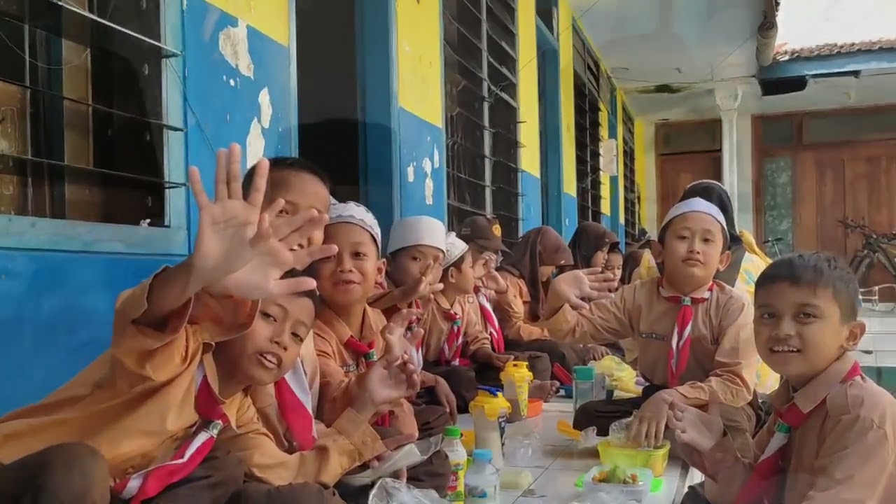 Kenang pisah part 1  ( Santri alyasini )