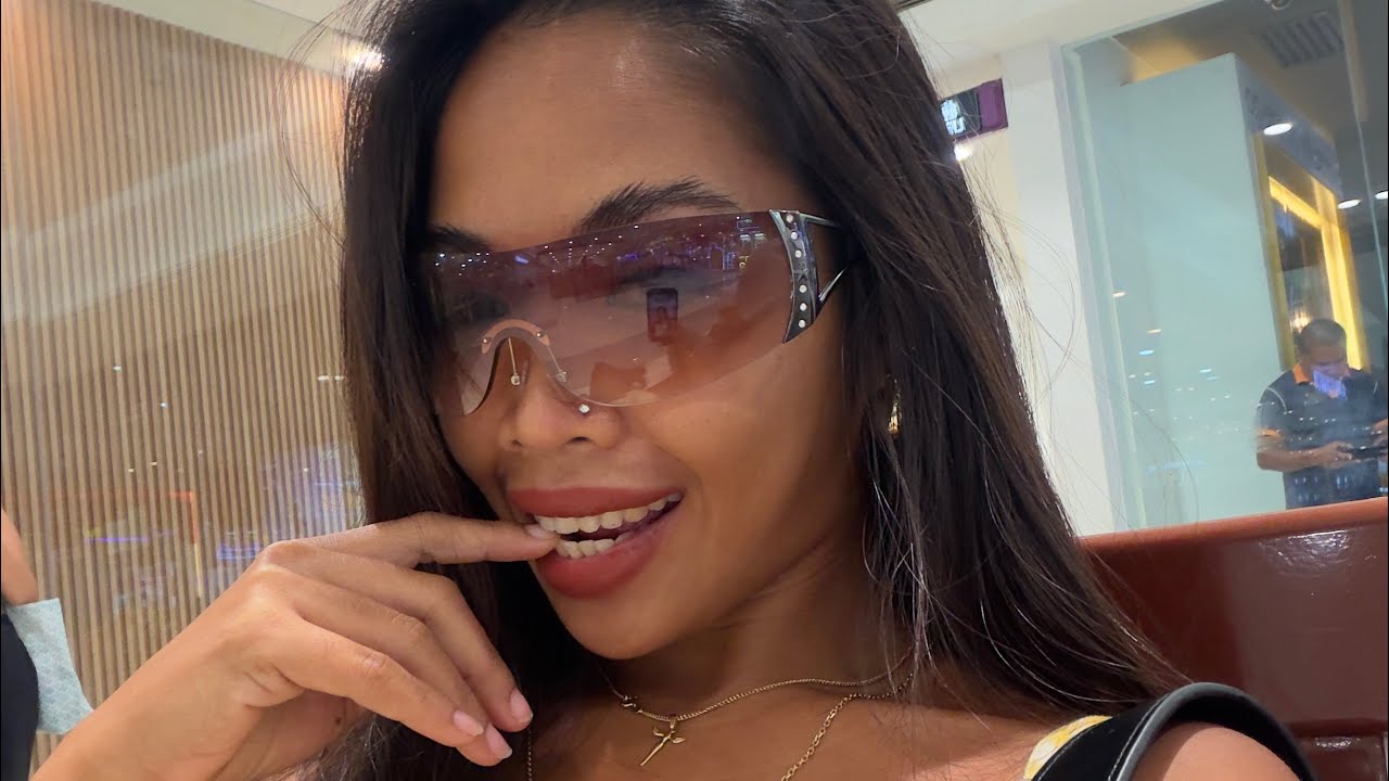 INTERNET IS BAD IN MALL🇵🇭Pinay ELLE is live!
