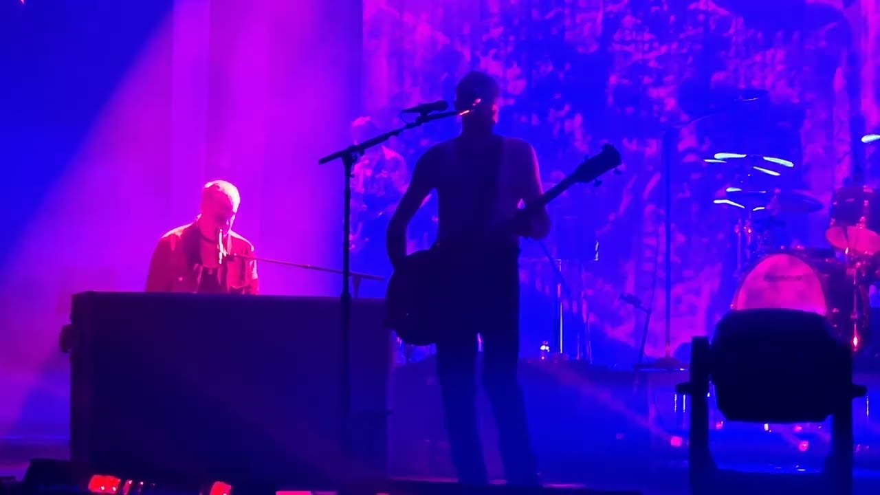 Queens Of The Stone Age - The Vampyre Of Time And Memory (Helsinki Icehall 4/8/25)