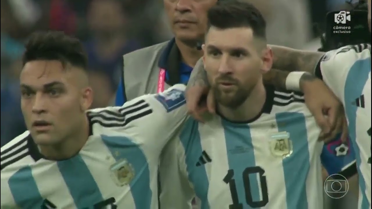 Messi reaction to Montiel&rsquo;s penalty.