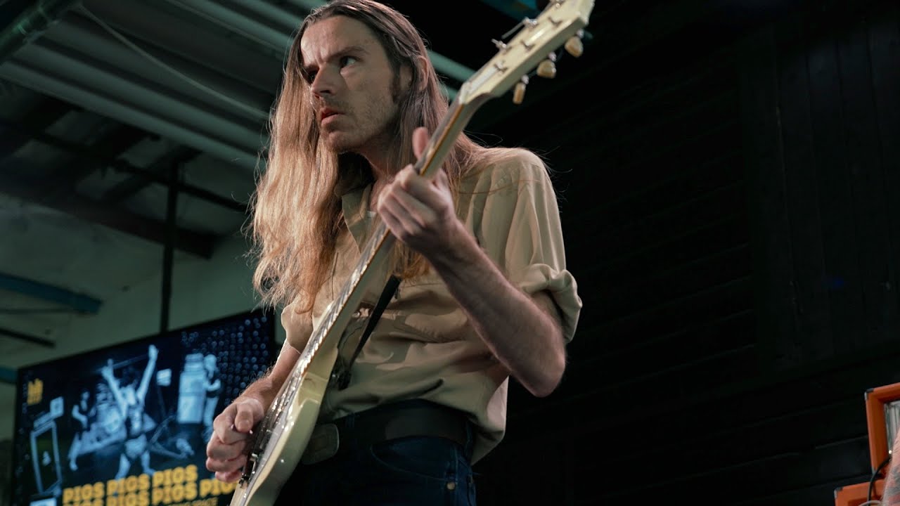 Pigs Pigs Pigs Pigs Pigs Pigs Pigs - Carousel (Live on KEXP)
