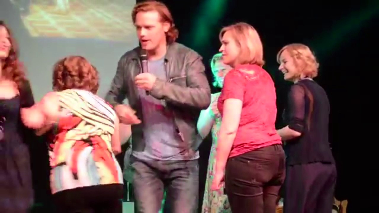 OUTLANDER / Sam Heughan dancing