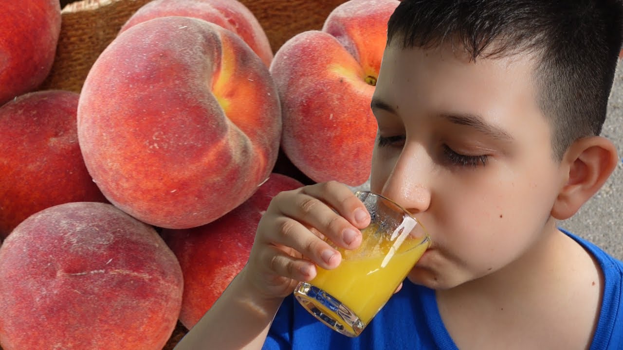 Succo di Frutta alla Pesca fatto in casa da Pietro 9 anni, ricetta della nonna