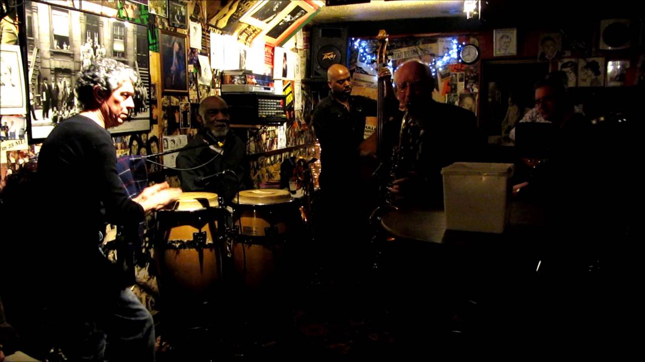 Vic Evans&The Bluenotes..