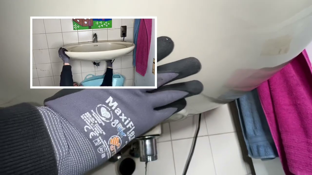 Waschbecken demontieren Wasseranschluss abklemmen und von d. Wand lösen - Lavabo Demontage Anleitung