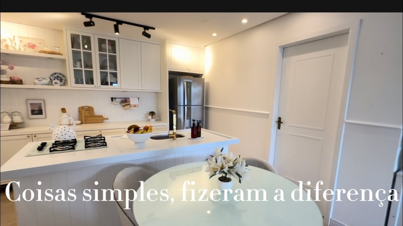 Apenas canaleta pvc e isopor fizeram total diferença na cozinha, mudei de forma simples e barata !