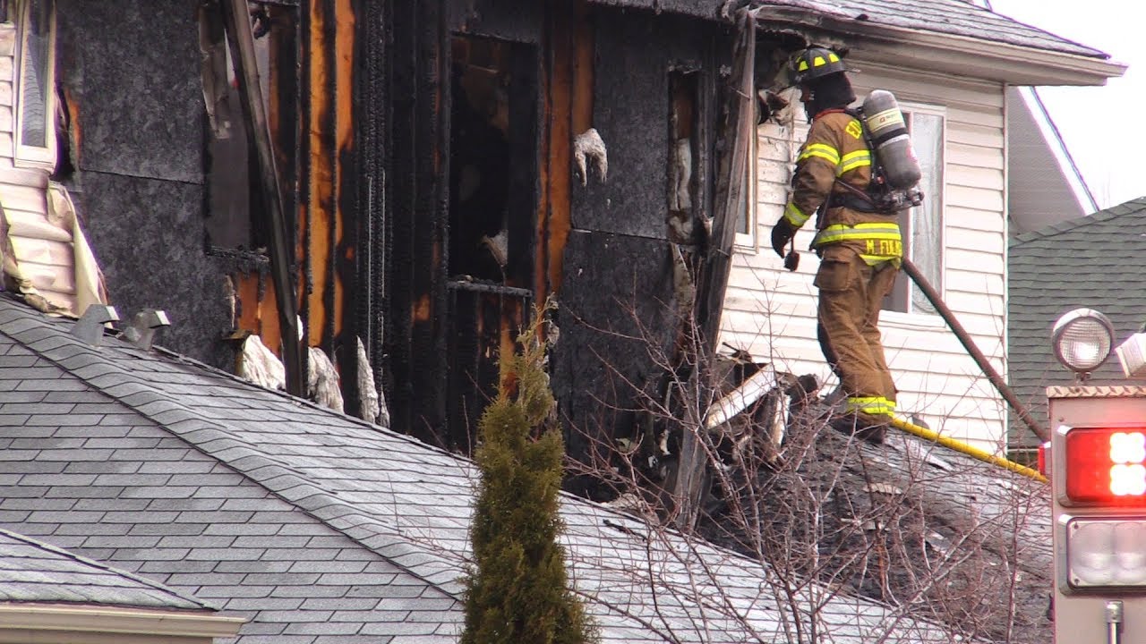 Fire damages southeast Edmonton townhome