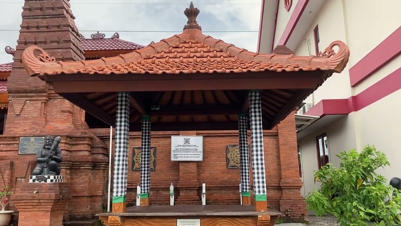 Pura Sakti Raden Wijaya | Tugas Agama Hindu ITS 2023