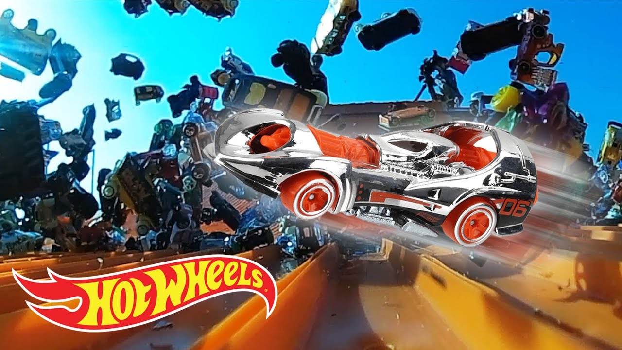 1000 CAR CRASH BATTLE! with Tanner Fox | Hot Wheels Unlimited | @HotWheels