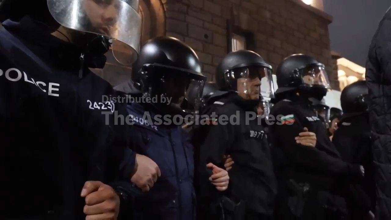 Thousands rally to protest Bulgaria&rsquo;s 2026 budget