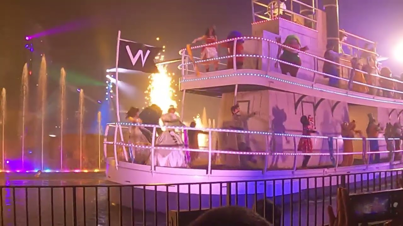 Disney’s Hollywood Studios Fantasmic! Part 3 Final