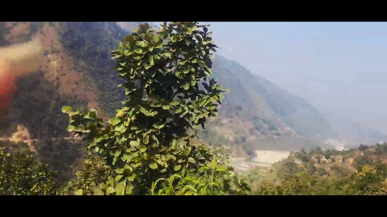 Aja chai ghau bata kathamandu farkidai ho guys so beautiful place this rood and river 