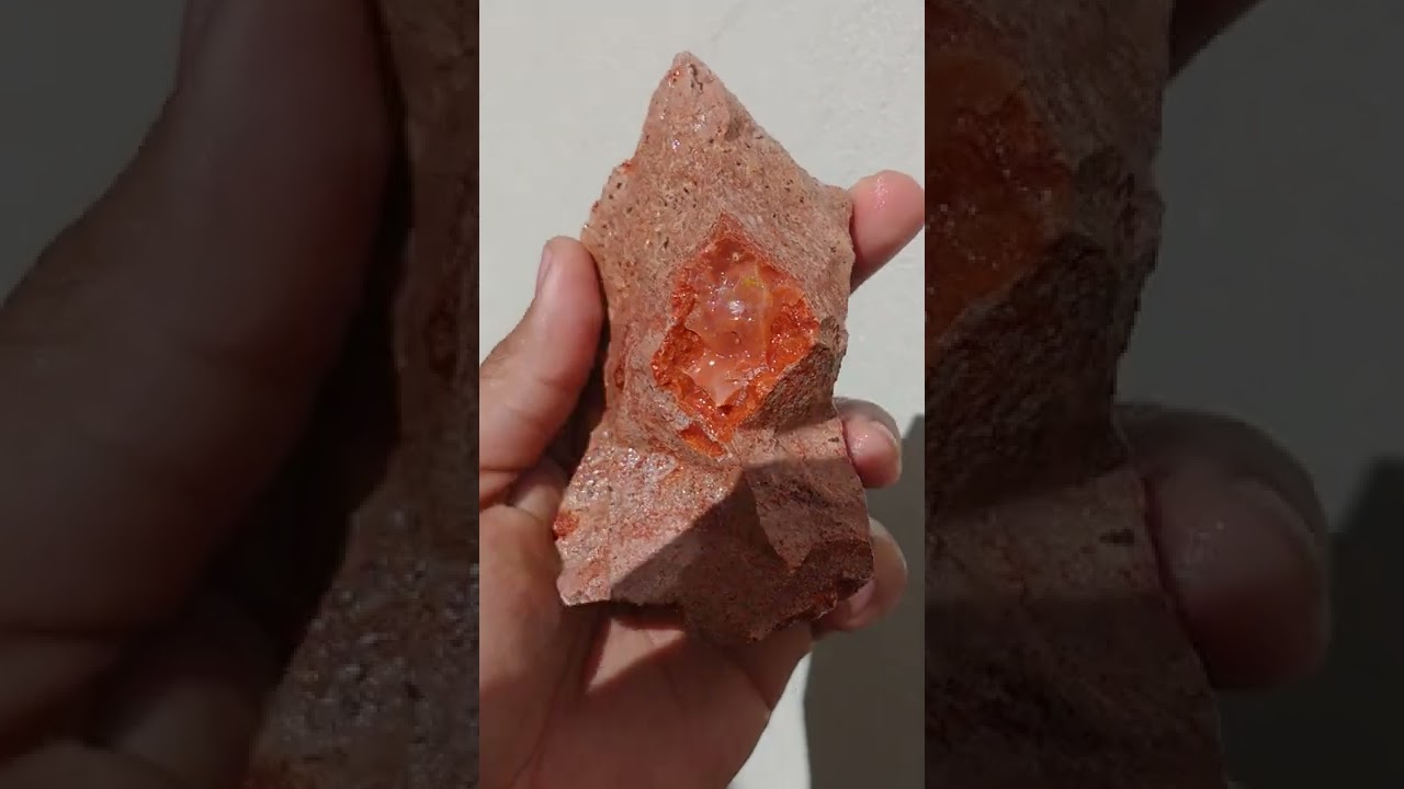 Ópalo de fuego - Hablando de Minerales.