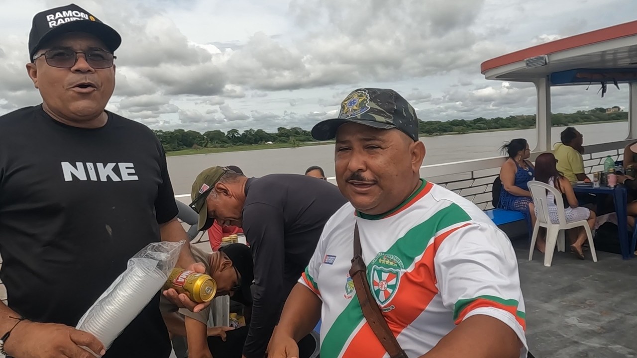 FORRÓ DOS AMIGOS NA LANCHA EM DIREÇÃO A TRAIPU-AL