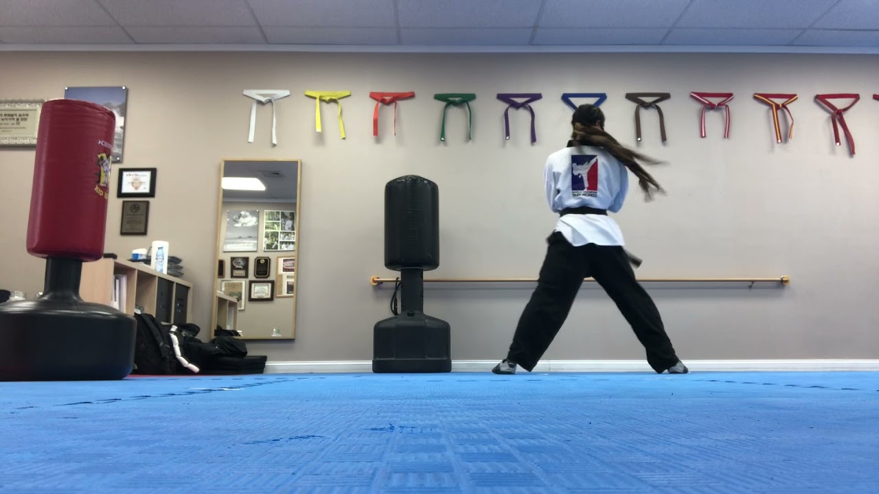 Reverse Tornado Kick (Quick Tutorial w/ progressions)