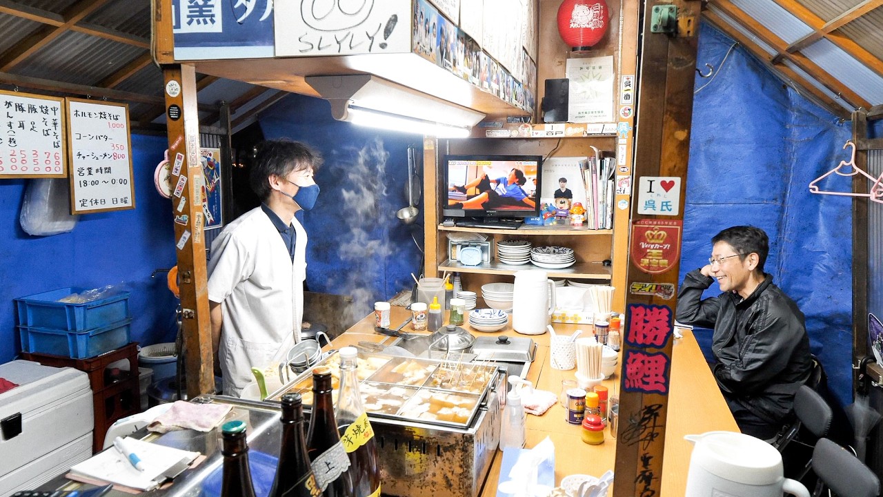 $3 Japanese Street Food!! One Man Works Alone at Midnight!