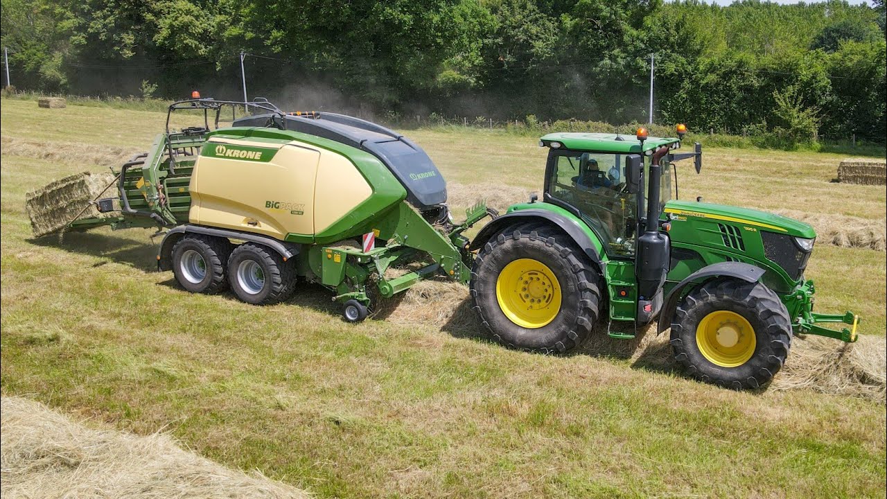 🟡🟢 KRONE BIG PACK AU PRESSAGE DE FOIN 2025 // JOHN DEERE & KRONE //