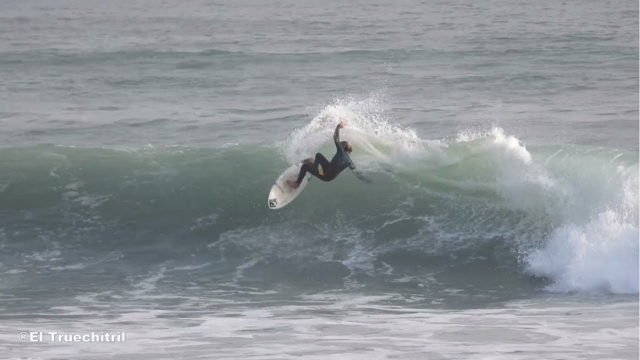 Surfing La Pampilla, Miraflores, Lima - Perú 18-08.2021