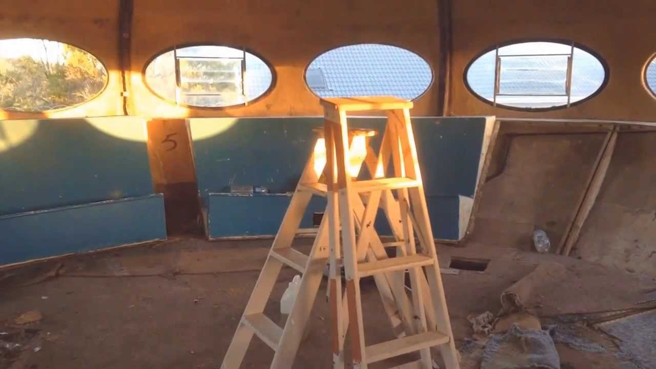 Deconstruction of Futuro House no.22