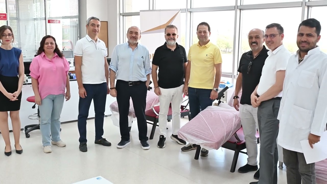G&uuml;ney Ege Kan Merkezi B&ouml;lge M&uuml;d&uuml;r&uuml; Sayın Dr. Ferda Korkut&rsquo;a Kızılay Kan Merkezi Ziyareti