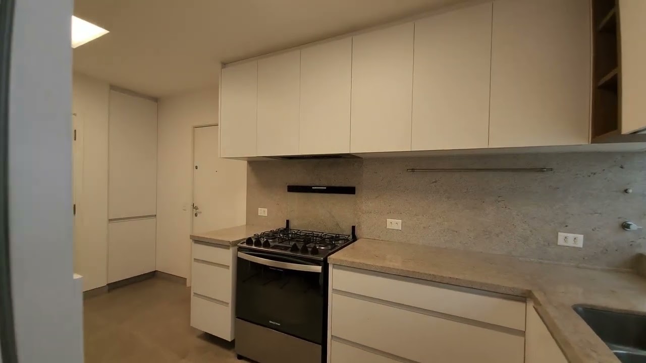Apartamento à venda nos Jardins  com 214 m², 3 dormitórios sendo 1 suíte e 2 vagas
