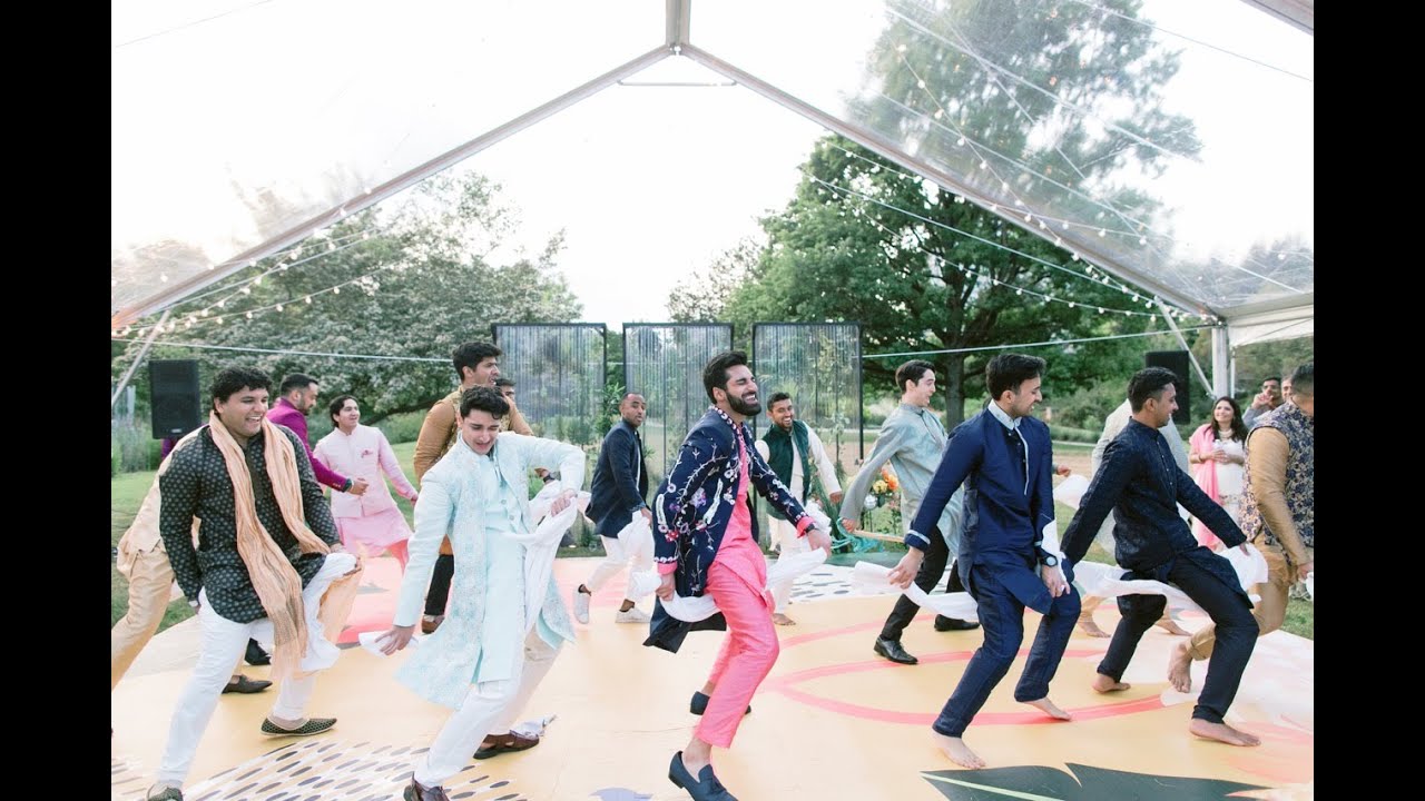 GROOM AND HIS GROOMSMEN DANCE | Baadshah | OleOle | Jeene Ke Hai Chaar Din | Mujhse Shaadi Karogi