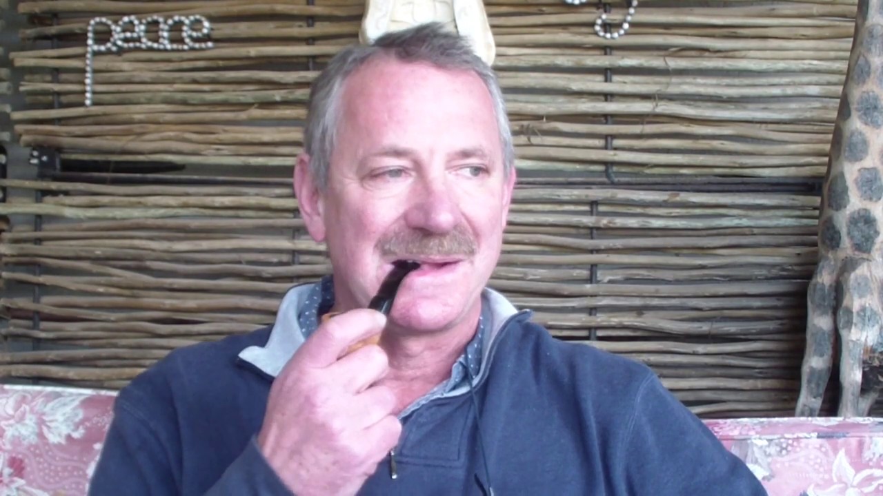 [HD] Racism (again) and ... Watter pyp koop ek as 'n nuwe pyproker?