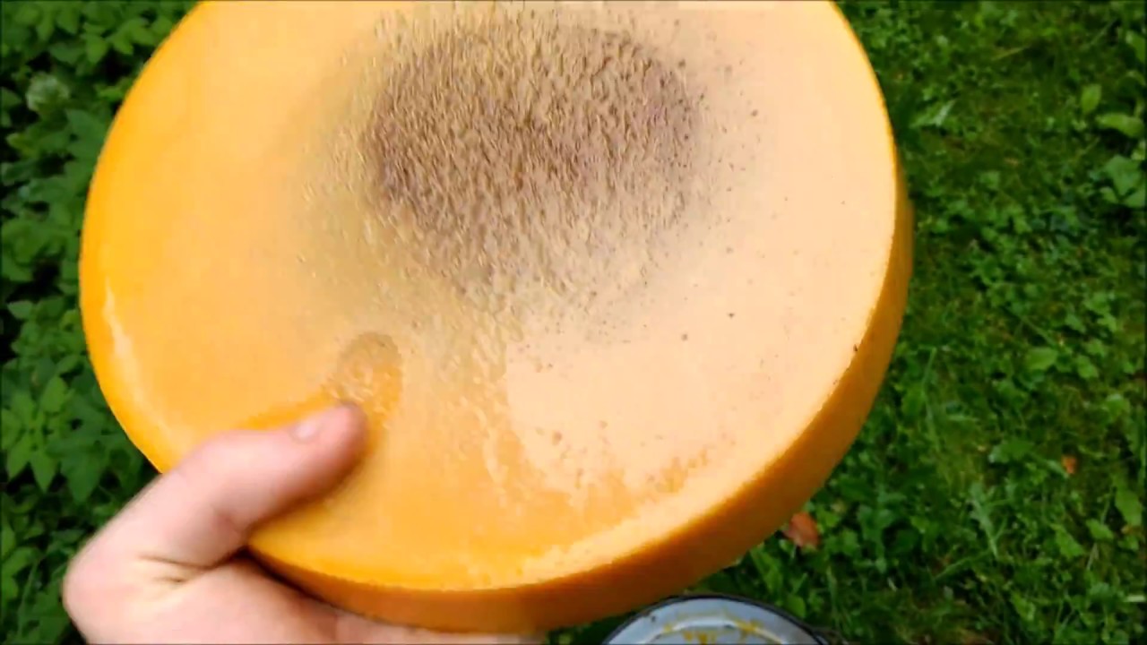 Wytapianie wosku pszczelego, łatwy i szybki sposób bez używania spec. sprzętu how beeswax is created