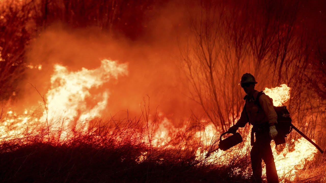 LA wildfire death toll rises to 11 as thousands told to evacuate
