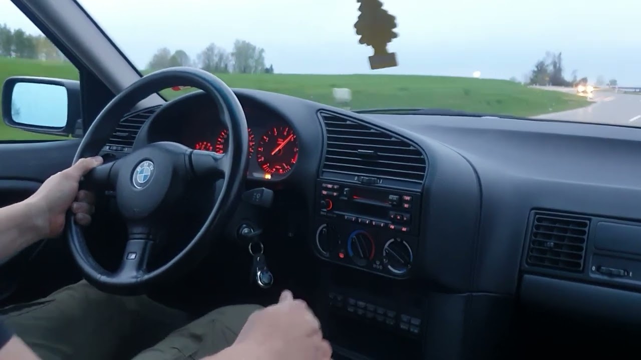 Bmw E36 325i Sedan 1990 Onboard. German street. 6 Zylinder Sound vibes open diff slide drift.