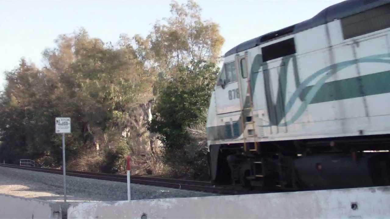 Rare: Two Engines on a Metrolink Train (Double Header)