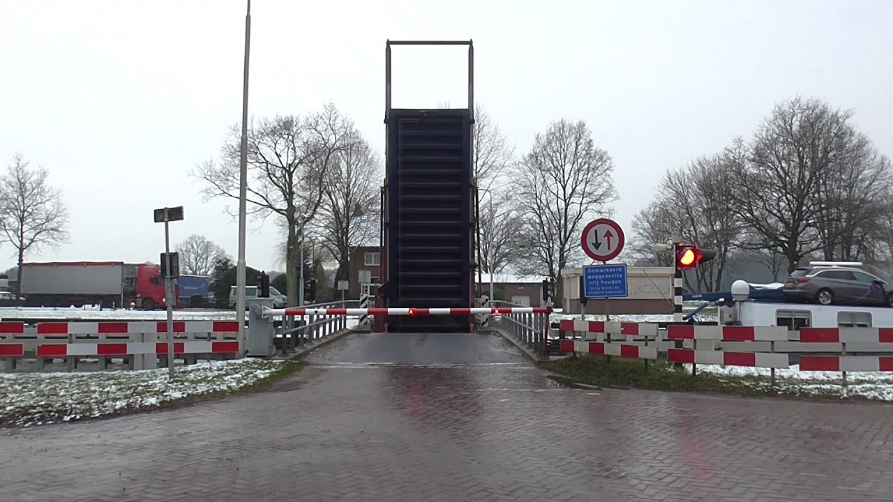 Brugopening Brug Biesthoutakker Biest-Houtakker Ophaalbrug/ Drawbridge/ Pont Levis/ Klappbrücke