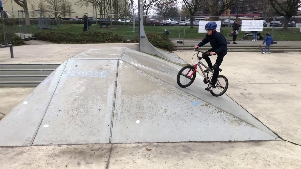 BMX Tricks @ Skatepark Hasselt