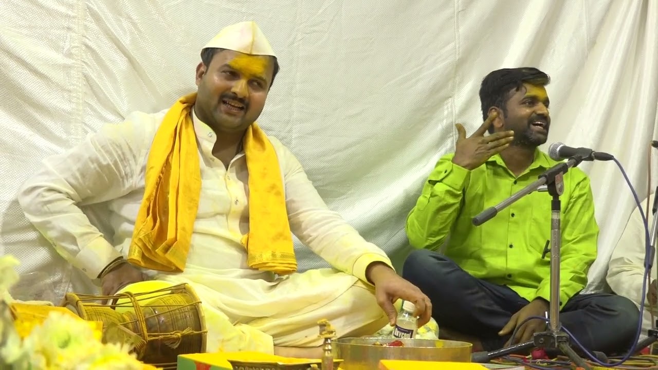 येळकोट येळकोट बोलून तुझ्या निघाल्या फौजा