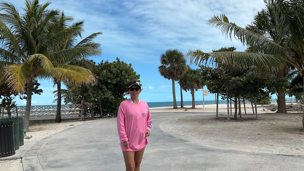 Island tour is a great way to start my journey.