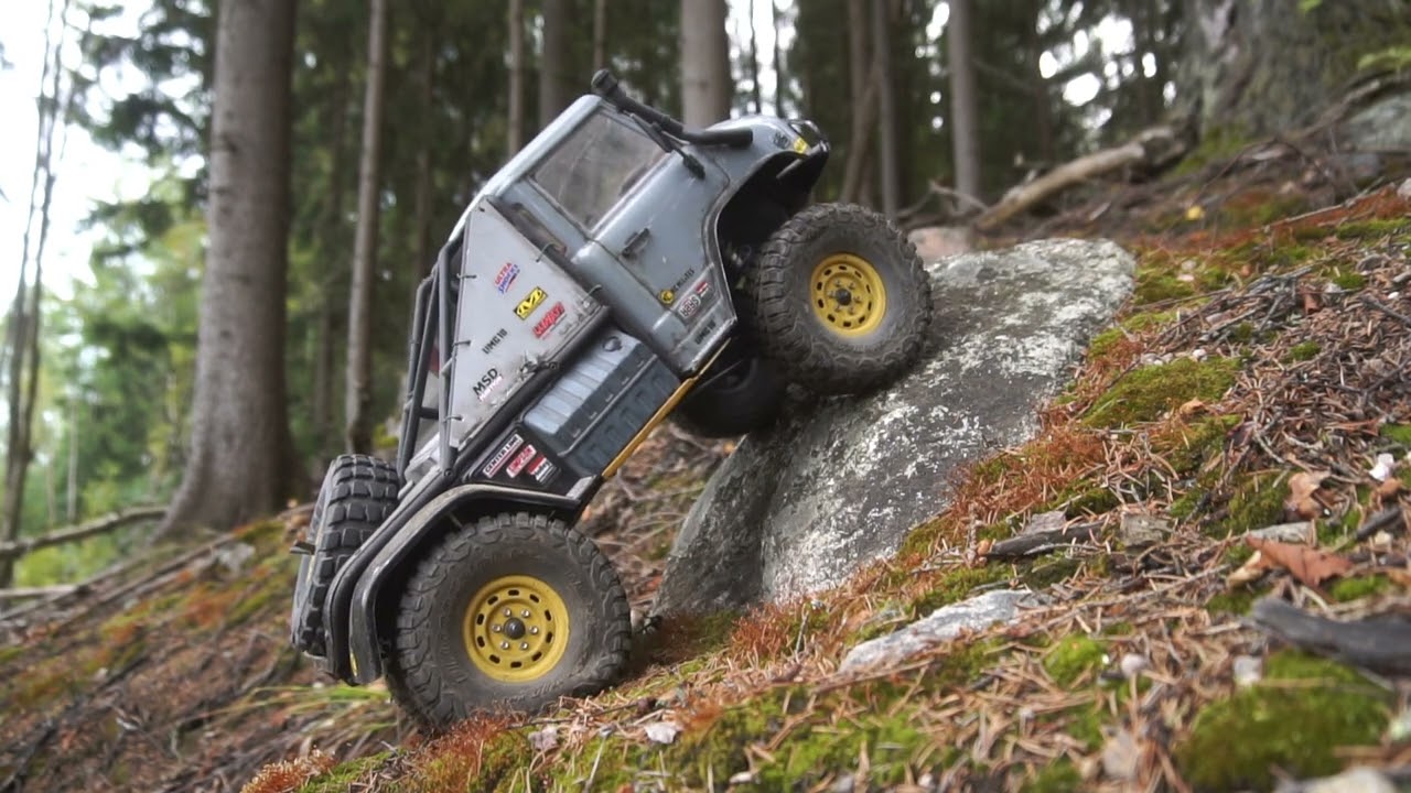 Axial SCX10 II UMG10 (first run with Hobbywing Fusion)👍