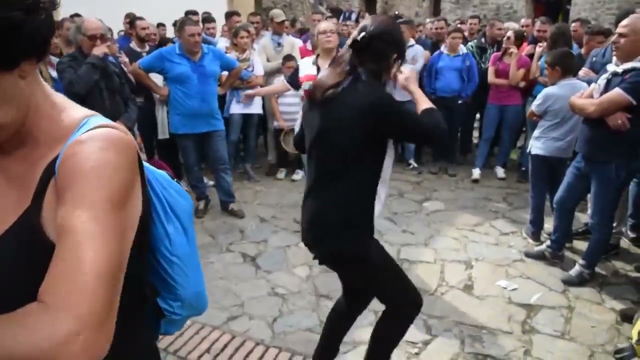 TARANTELLA TRADIZIONE CALABRESE AL SANTUARIO DI POLSI SAN LUCA (RC)