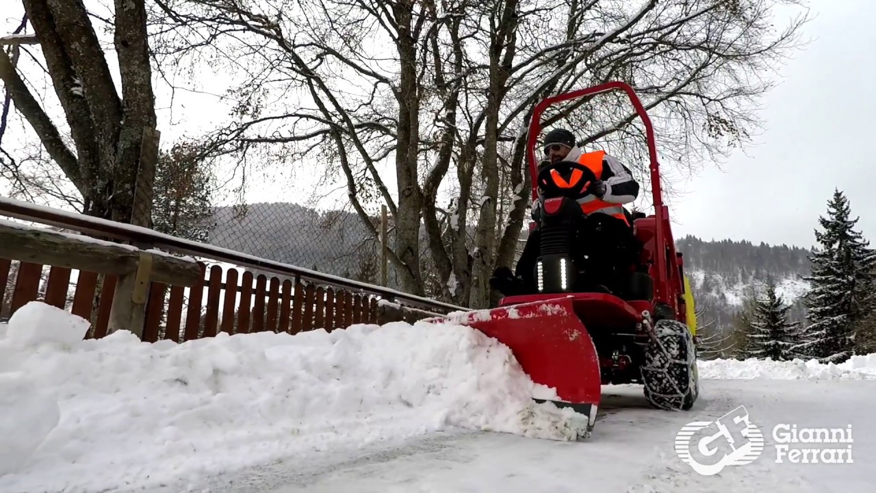 Gianni Ferrari GTS doing snow removal with snow blade