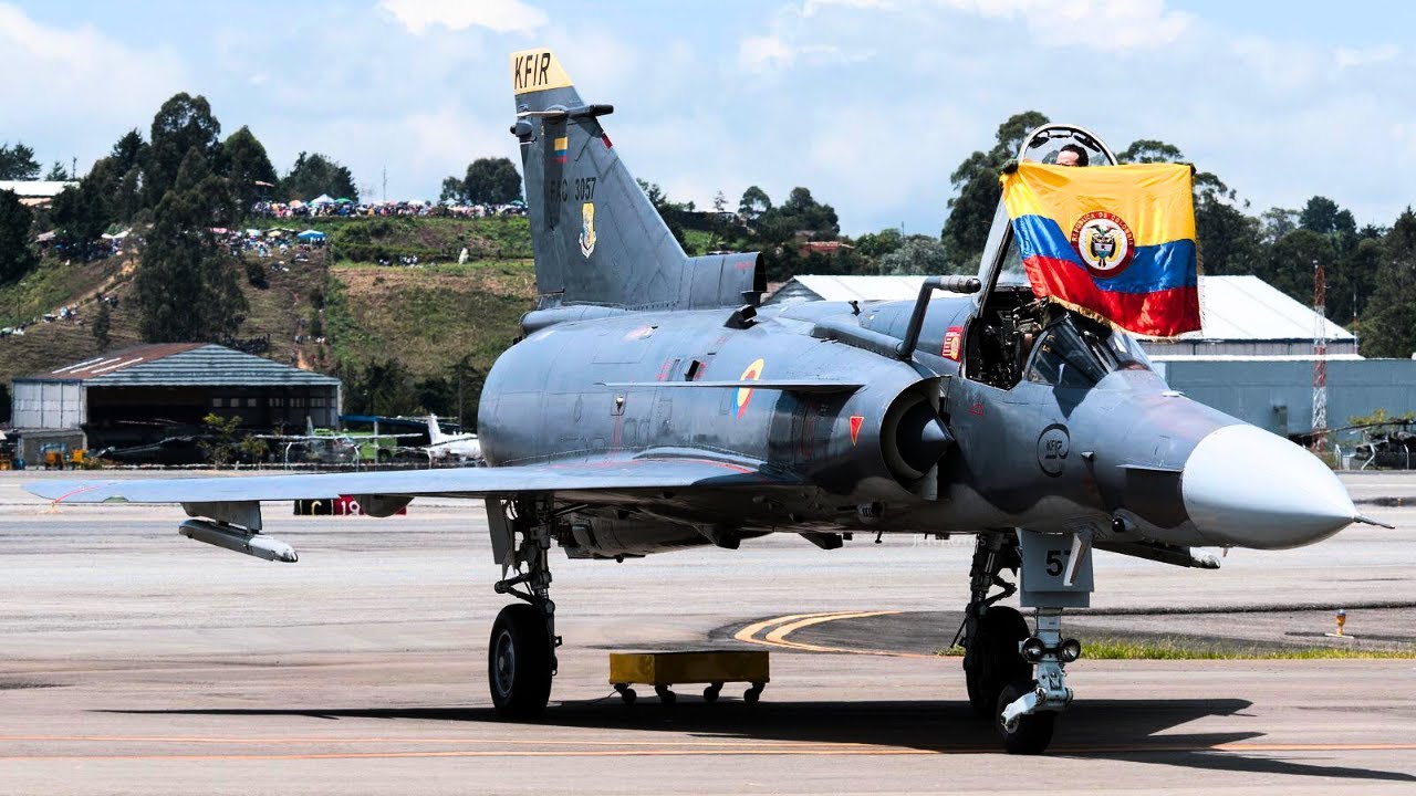 Finally...!!! Replace aging Kfir fighter jets, Colombia flies new Gripen Fighter Jets.