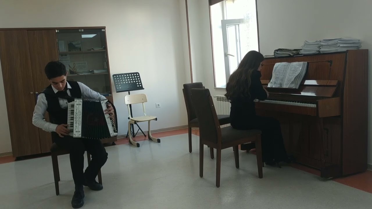 V.A. Motsart Rondo ( Qarmon ) İsmayıllı Cəsur Konsertmeyster H. Zərnurə