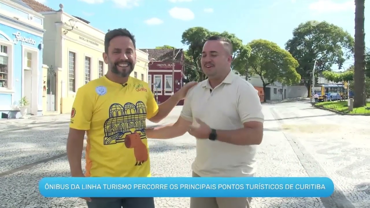 &Ocirc;NIBUS DA LINHA TURISMO PERCORRE OS PRINCIPAIS PONTOS TUR&Iacute;STICOS DE CURITIBA