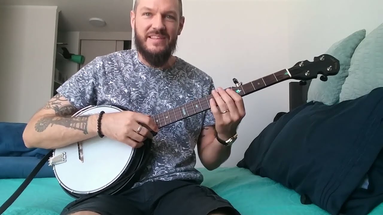 Right and left hand techniques in Round Peak style banjo