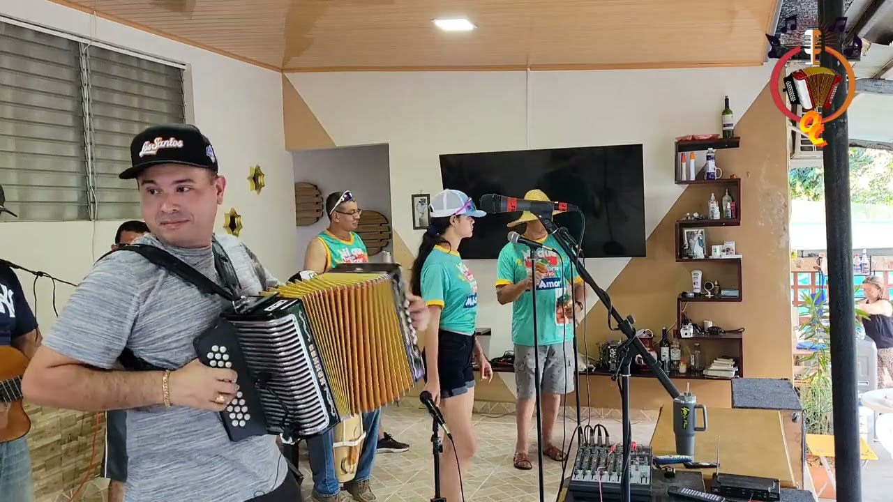 Oscar Carrasco - Me miran con malos ojos (Abraham Vergara) 🪗🎉🇵🇦