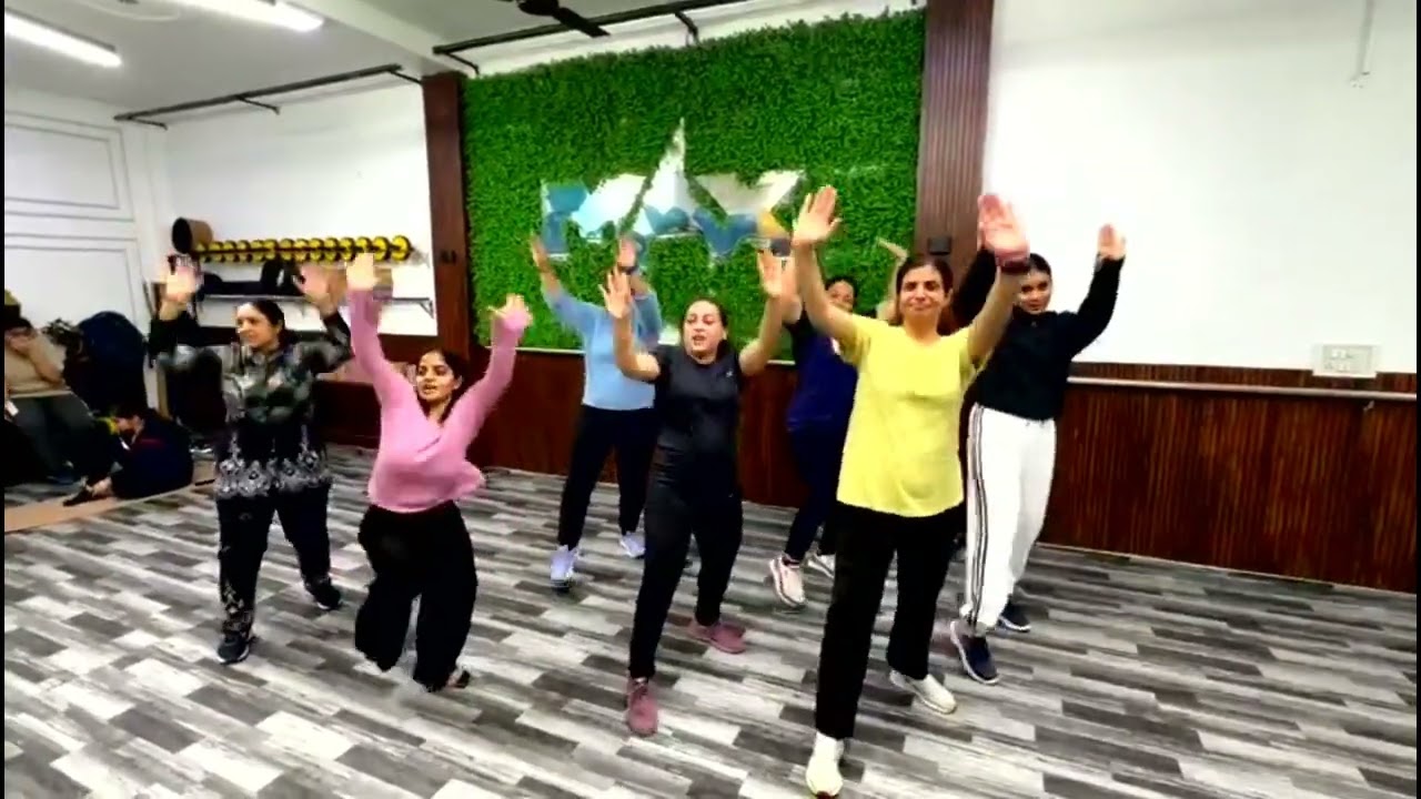 Mauja hi mauja . Dance choreography by Rocky 